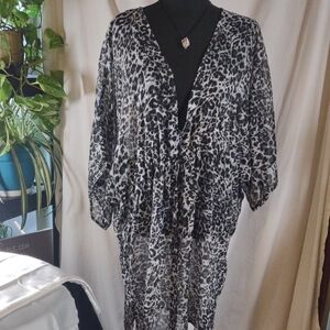 MariEmeili Animal Print Sheer Short Sleeve Caftan / Overshirt - Size XL/XXL